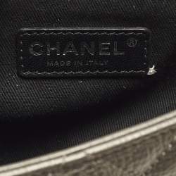 Pre Owned Chanel City Rock Flap Medium Grey Quilted Leather Bag