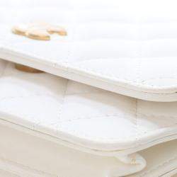 Pre Owned Chanel White Lambskin Romance Wallet On Chain