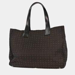 مملوكة مسبقًا حقيبة شانيل براون جاكار نايلون ترافيل لاين توت