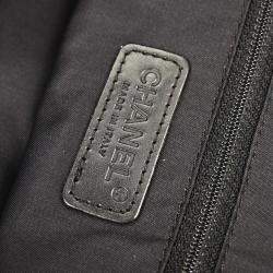 مملوكة مسبقًا حقيبة شانيل براون جاكار نايلون ترافيل لاين توت