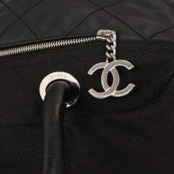 مملوكة مسبقًا Chanel Black Leather Paris-Biarritz Duffle Handbag