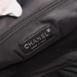 مملوكة مسبقًا Chanel Black Leather Paris-Biarritz Duffle Handbag