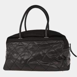 مملوكة مسبقًا Chanel Black Leather Paris-Biarritz Duffle Handbag
