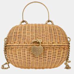 مملوكة مسبقًا Chanel Heart Lock Beige Rattan Basket Bag