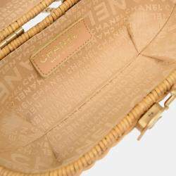 مملوكة مسبقًا Chanel Heart Lock Beige Rattan Basket Bag