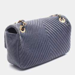مملوكة مسبقًا Chanel Chevron V-Stitch Shoulder Bag Leather Navy
