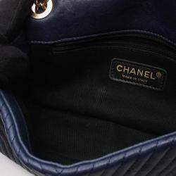 مملوكة مسبقًا Chanel Chevron V-Stitch Shoulder Bag Leather Navy