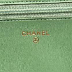 Pre Owned Chanel Boy Chanel Matelasse Shoulder Bag Lambskin Leather Green