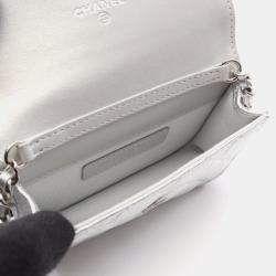 Pre Owned Chanel Matelasse Star Motif Shoulder Bag In Silver Lambskin Leather