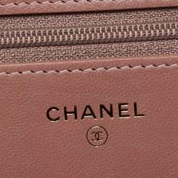 Pre Owned محقظة بسلسلة  شانيل ريشيو جلد لامع مبطن عنابي