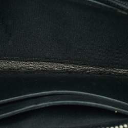 مملوكة مسبقًا Chanel CC Black Quilted Patent Leather Zip Around Wallet