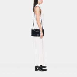 Pre Owned Chanel Black Jumbo Classic Caviar Double Flap