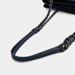 Pre Owned Chanel Blue Caviar Leather Chain Shoulder Bag