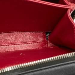 Pre Owned Chanel CC Filigree Striped Vanity Case Small Black/White Quilted Caviar Leather Bag