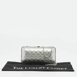 Pre Owned Chanel Chain Around Silver Quilted Leather Clutch Bag