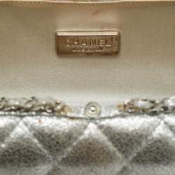 Pre Owned Chanel Chain Around Silver Quilted Leather Clutch Bag