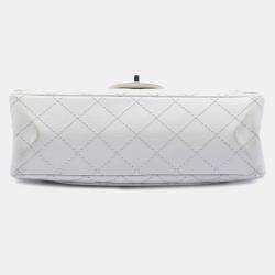 Pre Owned Chanel White Quilted Aged Lambskin Leather 2.55 Reissue 225 Double Flap Bag