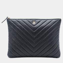 مملوكة مسبقًا Chanel Black Medium CC Chevron Caviar O Case Clutch