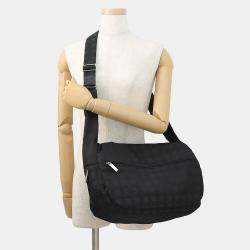 Pre Owned Chanel New Travel Messenger Bag Black Nylon