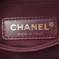 مملوكة مسبقًا حقيبة شانيل ميني كوكو جلد كافيار أزرق متقزح مبطن بيد علوية