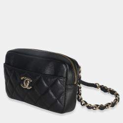 مملوكة مسبقًا Chanel Black Quilted Lambskin Front Pocket Belt Bag