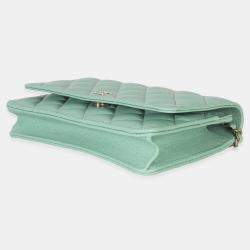 Pre Owned Chanel Light Green Quilted Caviar Classic Wallet On Chain