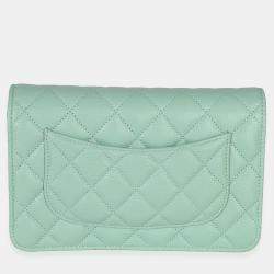 Pre Owned Chanel Light Green Quilted Caviar Classic Wallet On Chain