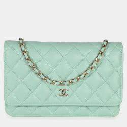 Pre Owned Chanel Light Green Quilted Caviar Classic Wallet On Chain