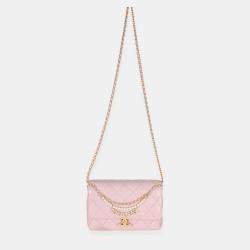 مملوكة مسبقًا Chanel Pink Shiny Quilted Calfskin Mini Pearl Logo Flap Bag