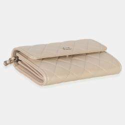 Pre Owned Chanel Beige Iridescent Quilted Lambskin Paris Hamburg Pearl Clutch With Chain