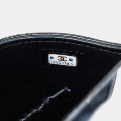 مملوكة مسبقًا Chanel Black Mini Quilted Shiny Lambskin Double Sided Vanity Case with Chain