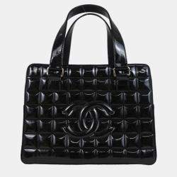 مملوكة مسبقًا Chanel Black Patent Leather Choco Bar Handbag