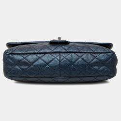 مملوكة مسبقًا Chanel Blue Jumbo Quilted Iridescent Caviar Easy Flap