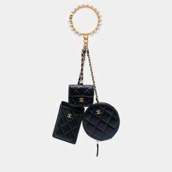مملوكة مسبقًا Chanel Black Quilted Lambskin Pearl Crown CC Wristlet Multi Pouches