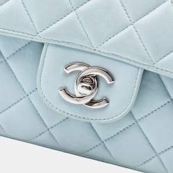 مملوكة مسبقًا حقيبة شانيل كيلي بلو جلد حمل علوي