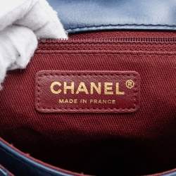 مملوكة مسبقًا Chanel Blue Medium Quilted Aged Calfskin Bubble CC Flap