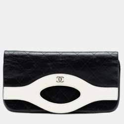 مملوكة مسبقًا Chanel Black Small Bicolor Aged Calfskin 31 Clutch