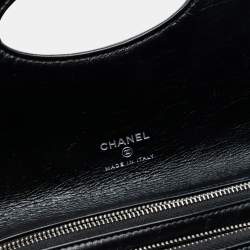 مملوكة مسبقًا Chanel Black Small Bicolor Aged Calfskin 31 Clutch