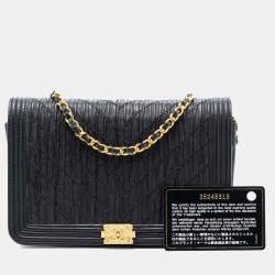 Pre Owned Chanel Black Pleated Crumpled Chevron Calfskin Le Boy Wallet On Chain