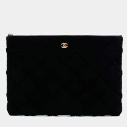 Pre Owned Chanel Black Large Quilted Velvet O Case Clutch