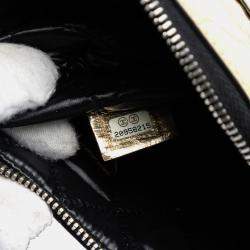 Pre Owned حقيبة كلتش شانيل ذهبية معدنية جلد حمل Je Ne Suis Pas En Solde