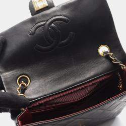 مملوكة مسبقًا حقيبة كتف شانيل ميني ماتلاسي جلد الحمل أسود