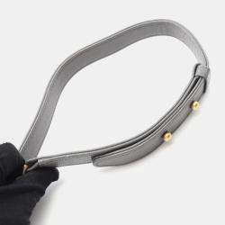 مملوكة مسبقًا حقيبة كتف شانيل بوي شانيل ميني ماتلاسي جلد عجل محبب رمادي كافيار