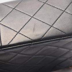 مملوكة مسبقًا حقيبة كتف شانيل ميني ماتلاس جلد خروف أسود 20