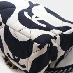 مملوكة مسبقًا Chanel Large Black/White Canvas 19 Flap Bag