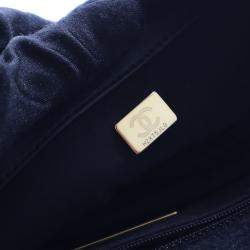 Pre Owned Chanel Medium Wool 19 Flap Bag