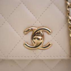 Pre Owned حقيبة كلتش شانيل ميني جلد حمل طري CC العصرية