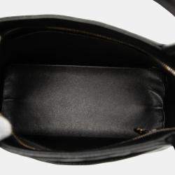 مملوكة مسبقًا Chanel Black Caviar Medallion Tote