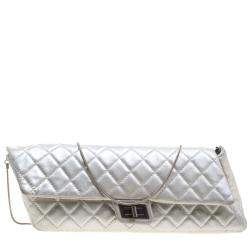 Pre Owned Chanel Silver Quilted Leather Reissue Chain Cluth