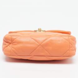 مملوكة مسبقًا حقيبة شانيل 19 جلد وردي مبطن بقلاب صغيرة